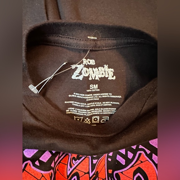 🆕 NWT Rob Zombie Stained Glass T-shirt size small Hot Topic 🎸 - Picture 7 of 7